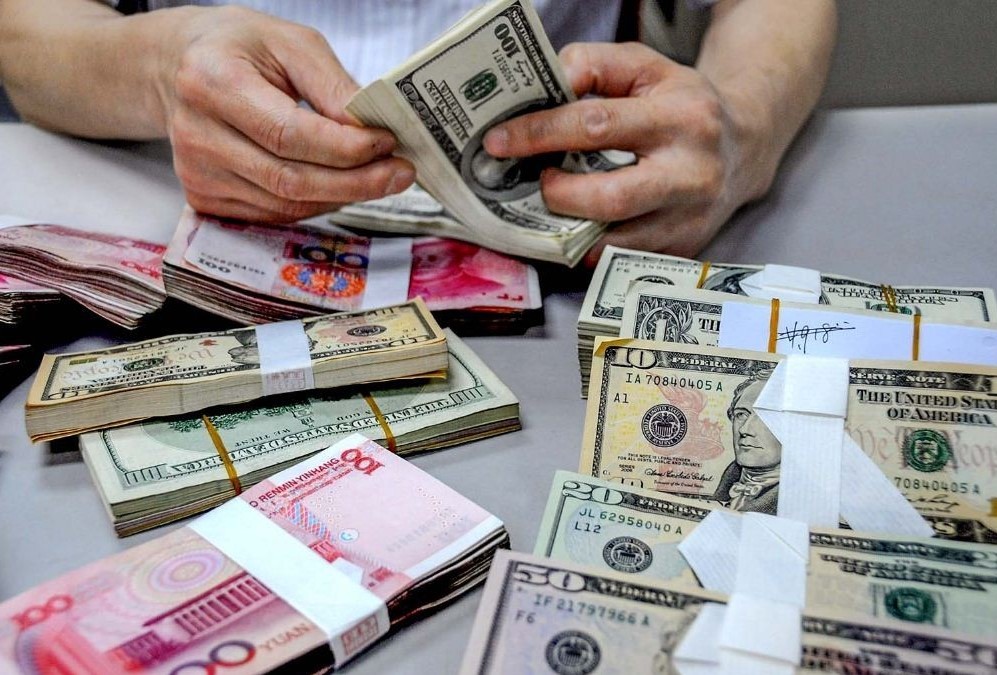 साेमबारकाे लागि विनिमय दर सार्वजनिक, कुन मुद्रा कतिमा हुँदैछ काराेबार ?