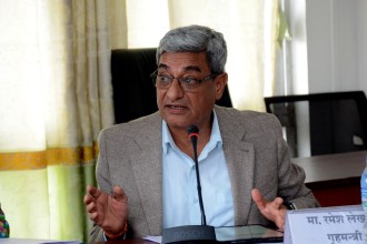 संसद्मा कुरा राख्न नपाए पछि पत्रकार सम्मेलन गर्ने गृहमन्त्रीको तयारी
