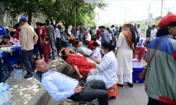 शिक्षक आन्दोलन २३ औं दिन, सडकमै रक्तदान कार्यक्रम