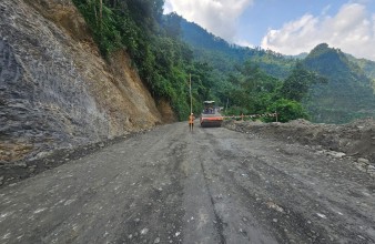 बिहीबारदेखि दुईतर्फी यातायात सञ्चालन, कृष्णभिरमा ट्रयाक खोल्ने काम सकियो