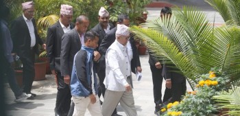 पतञ्जली प्रकरणमा बयान दिन विशेष अदालत पुगे पूर्वप्रधानमन्त्री नेपाल