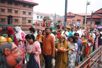 आज अन्तिम सोमबार पशुपतिनाथलगायत देशभरका शिवालयमा भक्तजनको घुइँचो
