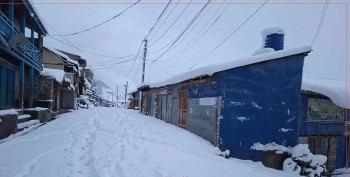 वर्षासँगै भारी हिमपात मुस्ताङ, हुम्ला र बाजुराका विभिन्न सडक अवरुद्ध