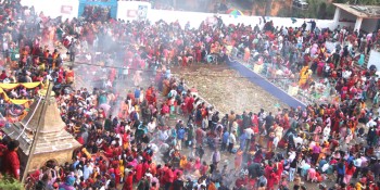 मातातीर्थ औँसी मनाउनेहरुको काठमाडौंको मातातीर्थमा घुइँचो