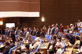 प्रतिनिधि सभाको बैठक भोलि दिउँसो १ बजेसम्मका लागि स्थगित
