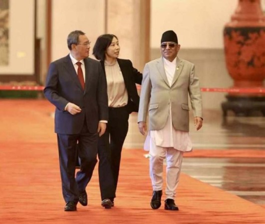 चीन भ्रमणमा रहेका प्रधानमन्त्री ‘प्रचण्ड’ र चिनियाँ समकक्षी लि छ्याङबीच भेटवार्ता