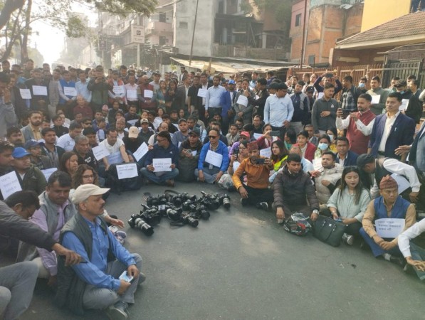 पत्रकार हत्याको विरोधमा माइतीघरमा प्रदर्शन