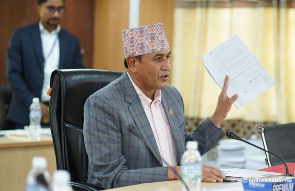 रामहरिले सभामुखलाई बुझाए राजीनामा पत्र
