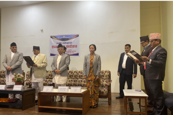 गण्डकीमा देवकोटा र मनाङेले लिए पद तथा गोपनीयताको शपथ