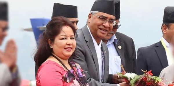 उपचारका लागि सिंगापुर जाँदै देउवा दम्पती