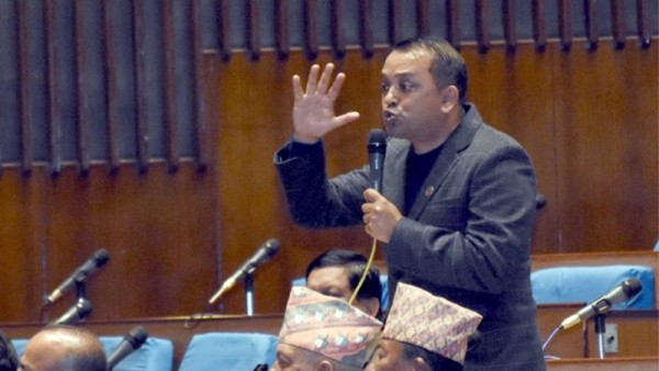 सुन तस्करी प्रकरणमा महरा पक्राउ परेपछि नेपाली कांग्रेसका महामन्त्री थापाले दिए सरकारलाई धन्यवाद