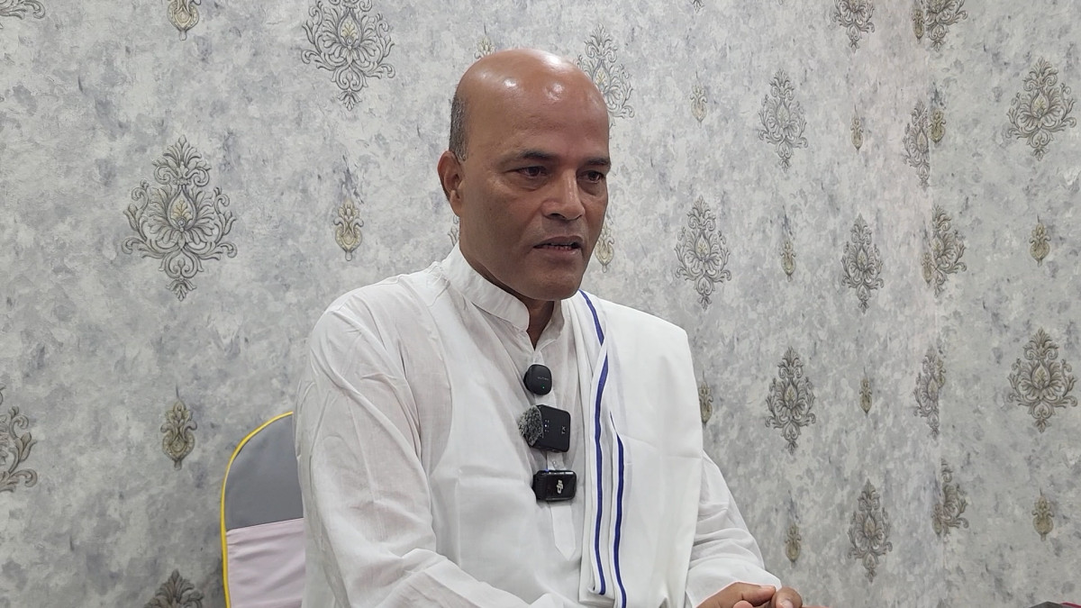 (रास्वपा)  का सांसद डा. अमरेशकुमार सिंह मेची महाकाली पदयात्रा सुरू गर्ने