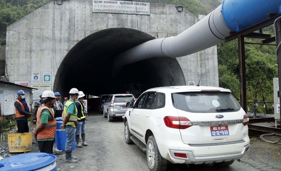 नागढुंगा सुरुङ सञ्चालनका लागि परीक्षण गरिँदै